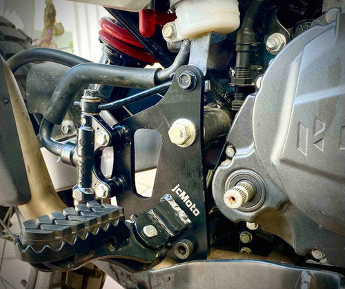 JC MOTO - XPULSE FOOTREST HANGER