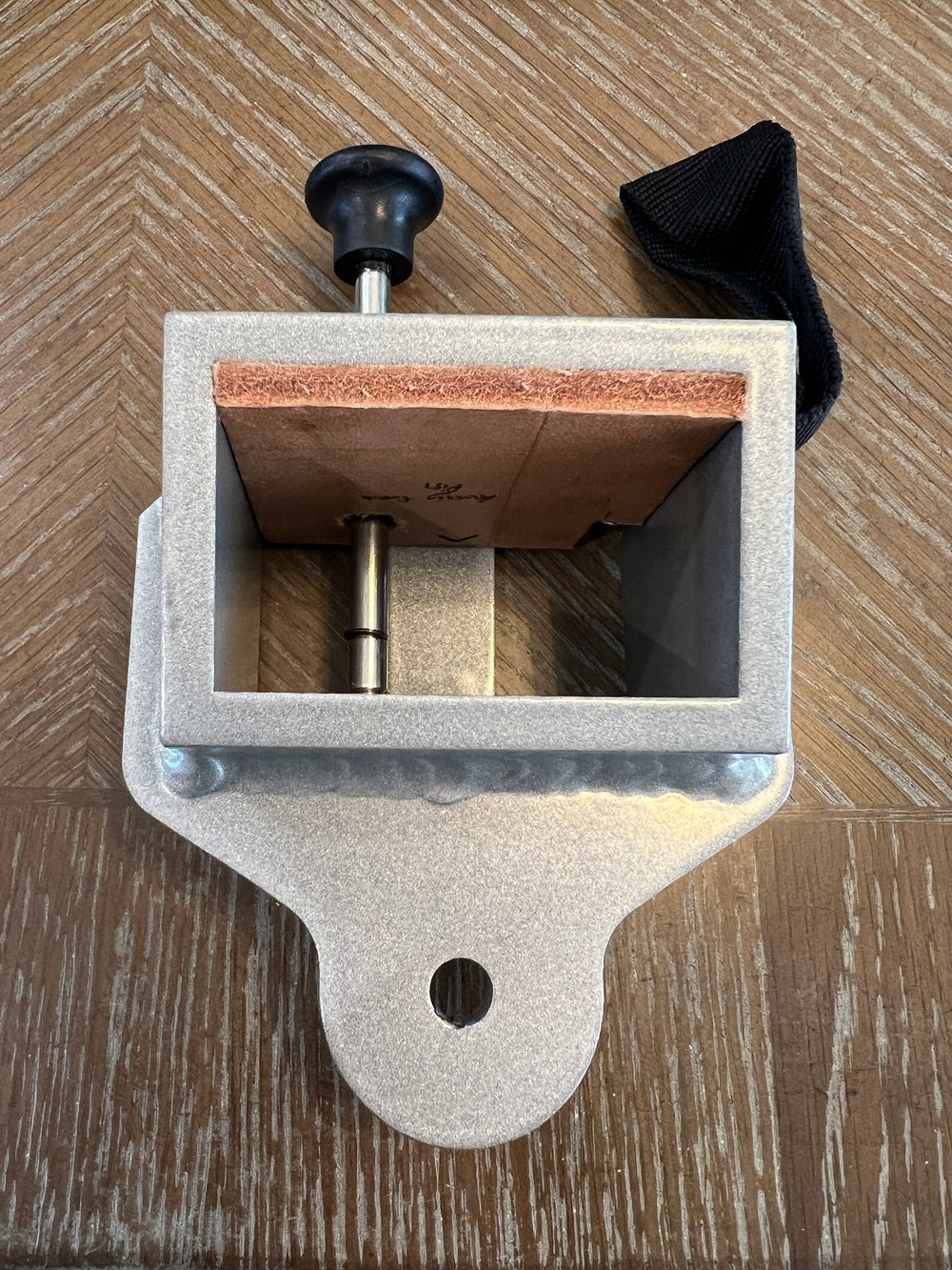 MOTO CINCH FOOT PEG PROTECTOR